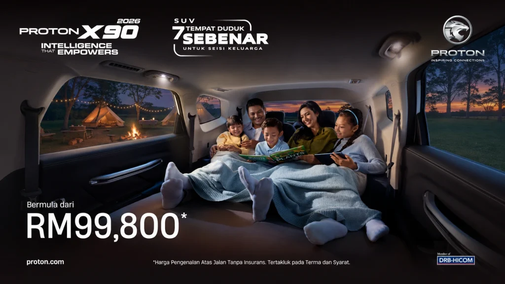 Keluarga menikmati ruang kabin luas dan selesa dalam Proton X90